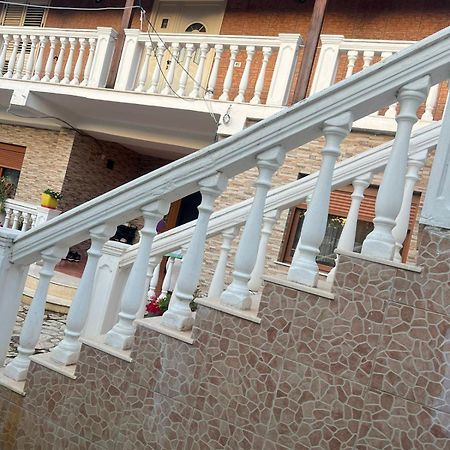 فندق Nori House فلورا المظهر الخارجي الصورة